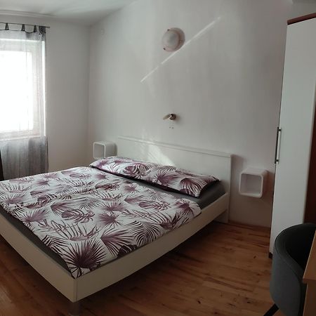 Apartment Anita Fažana Eksteriør billede